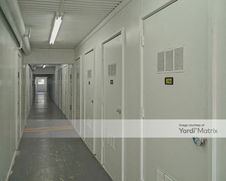 Photo 4 of Devon Self Storage - 2888 NE Evangeline Trwy, Lafayette, LA