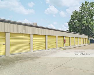 Photo 6 of Devon Self Storage - 2888 NE Evangeline Trwy, Lafayette, LA
