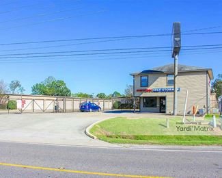 Photo 4 of Devon Self Storage - 2860 NE Evangeline Trwy, Lafayette, LA