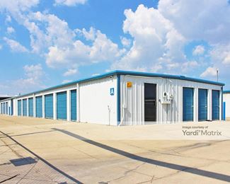 Photo 4 of Bentley-s Country Club Storage Now - 2115 Country Club Road, Lake Charles, LA