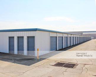 Photo 4 of Mini-Max Self Storage - 3700 Lee Street, Alexandria, LA