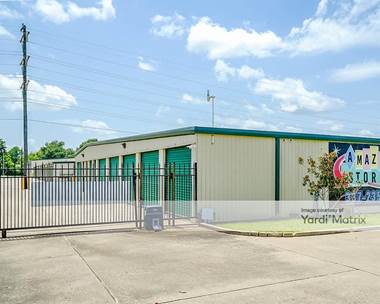 Storage Units for Rent available at 2300 SW Evangeline Thruway, Lafayette, LA 70508