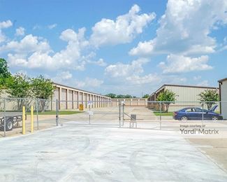 Photo 2 of M-M Storage - 2121 Robley Drive, Lafayette, LA
