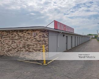 Photo 3 of Cornerstone Storage - 2209 West 5th Street, Sioux Falls, SD