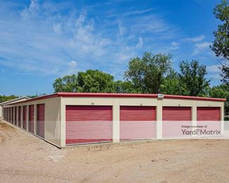 Photo 4 of KO Storage - 104 West 12th Avenue, Milbank, SD