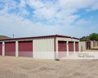 Photo 2 of D-G Storage - 401 South Illinois Street, Aberdeen, SD