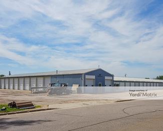 Photo 5 of E-Z Stor - 750 4th Avenue SW, Watertown, SD