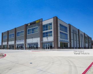 Photo 2 of Extra Space Storage - 4925 Denton Hwy, Haltom City, TX