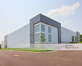 Photo 3 of Extra Space Storage - 304 Yard Drive, Verona, WI