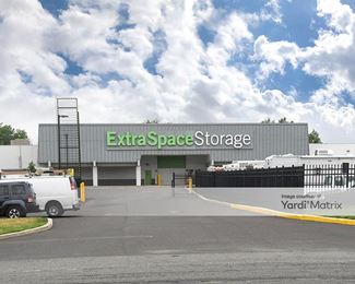Photo 2 of Extra Space Storage - 957 Lincoln Hwy, Morrisville, PA