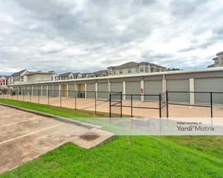 Photo 5 of CubeSmart Self Storage - 1420 League Line Road, Conroe, TX