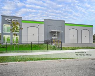 Photo 3 of Extra Space Storage - 300 North Tamiami Trail, Osprey, FL