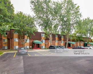 Photo 2 of CubeSmart Self Storage - 3441 Sheridan Road, Zion, IL