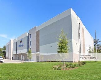 Photo 1 of Storage Center, The - 3401 Common Street, Lake Charles, LA