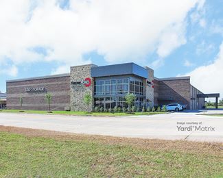 Photo 2 of StrongPoint Self Storage - 2115 East McNeese Street, Lake Charles, LA