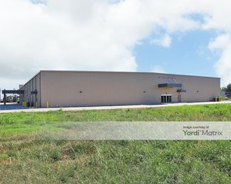 Photo 3 of StrongPoint Self Storage - 2115 East McNeese Street, Lake Charles, LA