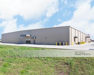 Photo 4 of StrongPoint Self Storage - 2115 East McNeese Street, Lake Charles, LA
