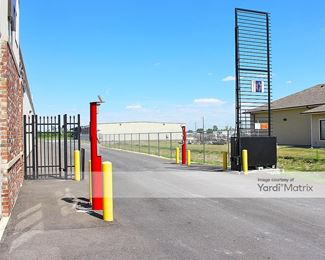 Photo 2 of Henderson Storage - 5411 Gerstner Memorial Drive, Lake Charles, LA