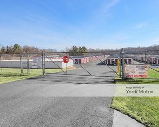 Photo 3 of Storage Rentals of America - 18317 Forest Road, Lynchburg, VA
