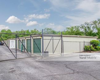 Photo 5 of StoreHouse Self Storage - 2720 Chimney Rock Road, Hendersonville, NC