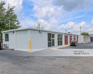 Photo 5 of StorageMart - 3985 Atlanta Hwy, Athens, GA
