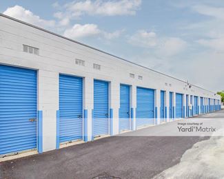 Photo 4 of SmartStop Self Storage - 1931 Spartanburg Hwy, Hendersonville, NC