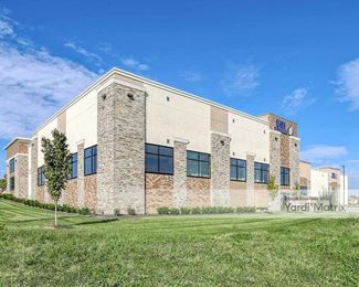 Photo 4 of UpLift Self Storage - 12252 Metcalf Avenue, Overland Park, KS