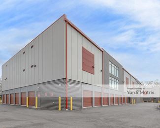 Photo 3 of CubeSmart Self Storage - 4071 Quaker Lane, North Kingstown, RI