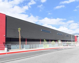 Photo 3 of Extra Space Storage - 900 West Foothill Blvd, Azusa, CA