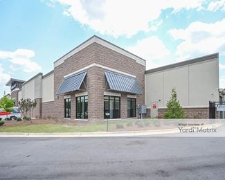 Photo 1 of Pinnacle Storage - 4209 Bragg Blvd, Fayetteville, NC