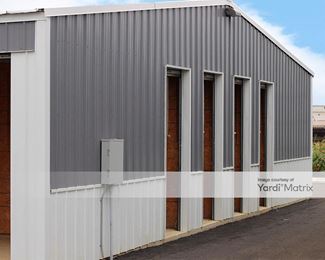 Photo 2 of Smart Self Storage - 481 East Mallory Avenue, Memphis, TN