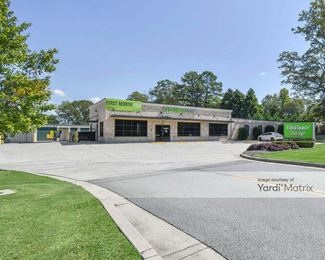 Photo 2 of Extra Space Storage - 3719 Winder Hwy, Flowery Branch, GA