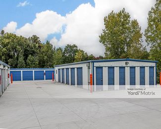 Photo 3 of Summit Self Storage - 1979 East Waterloo Road, Akron, OH