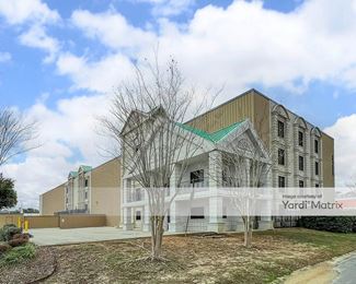 Photo 2 of Extra Space Storage - 1111 Ford Street, Gulfport, MS