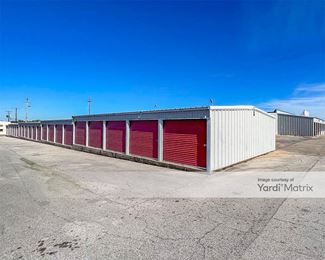 Photo 4 of Pass Road Mini Storage - 500 Pass Road, Gulfport, MS