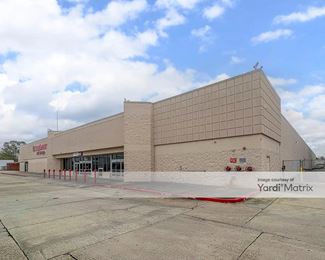 Photo 1 of CubeSmart Self Storage - 2381 Pass Road, Biloxi, MS