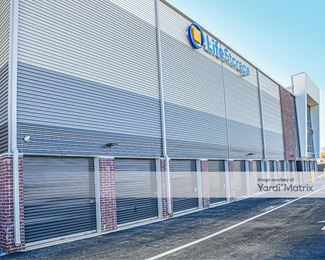 Photo 5 of Extra Space Storage - 1610 Woodstone Drive, St Peters, MO