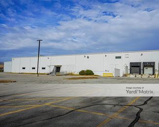 Photo 2 of Extra Space Storage - 10800 Pflumm Road, Lenexa, KS