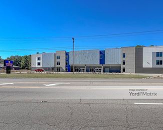 Photo 2 of Storage Center, The - 7275 Washington Avenue, Ocean Springs, MS