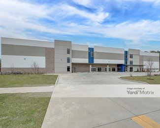 Photo 4 of Storage Center, The - 3701 Bienville Blvd, Ocean Springs, MS