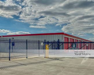 Photo 3 of Stor-Alot Storage - 550 Neptune Drive, Clarksville, TN