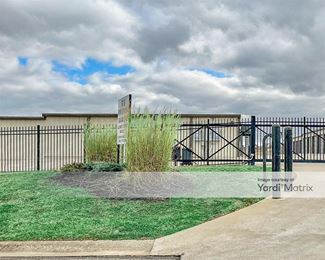 Photo 2 of St Bethlehem Mini Storage - 2525 Highway 48, Clarksville, TN