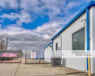 Photo 3 of iStorage - 2598 Pea Ridge Road, Clarksville, TN