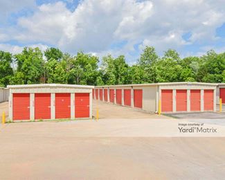 Photo 3 of Storage Rentals of America - 519 Lafayette Road, Clarksville, TN