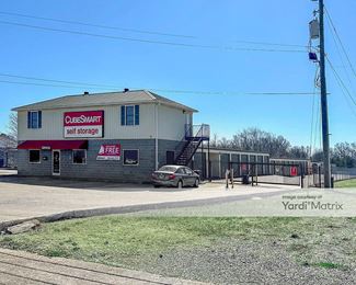 Photo 1 of CubeSmart Self Storage - 528 Dover Road, Clarksville, TN