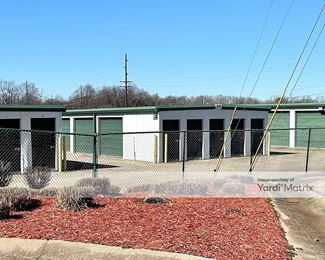 Photo 2 of US Storage Centers - 1280 Parkway Place, Clarksville, TN