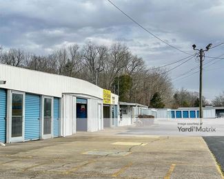 Photo 3 of Wickham Self Storage - 1521 Ashland City Road, Clarksville, TN