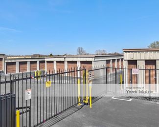Photo 2 of Parkway Self Storage - 101 Lacy Lane, Hopkinsville, KY