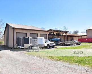 Photo 2 of Canton Place Storage - 3300 Canton Pike, Hopkinsville, KY