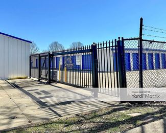 Photo 4 of Top Storage - 3865 Trenton Road, Clarksville, TN
